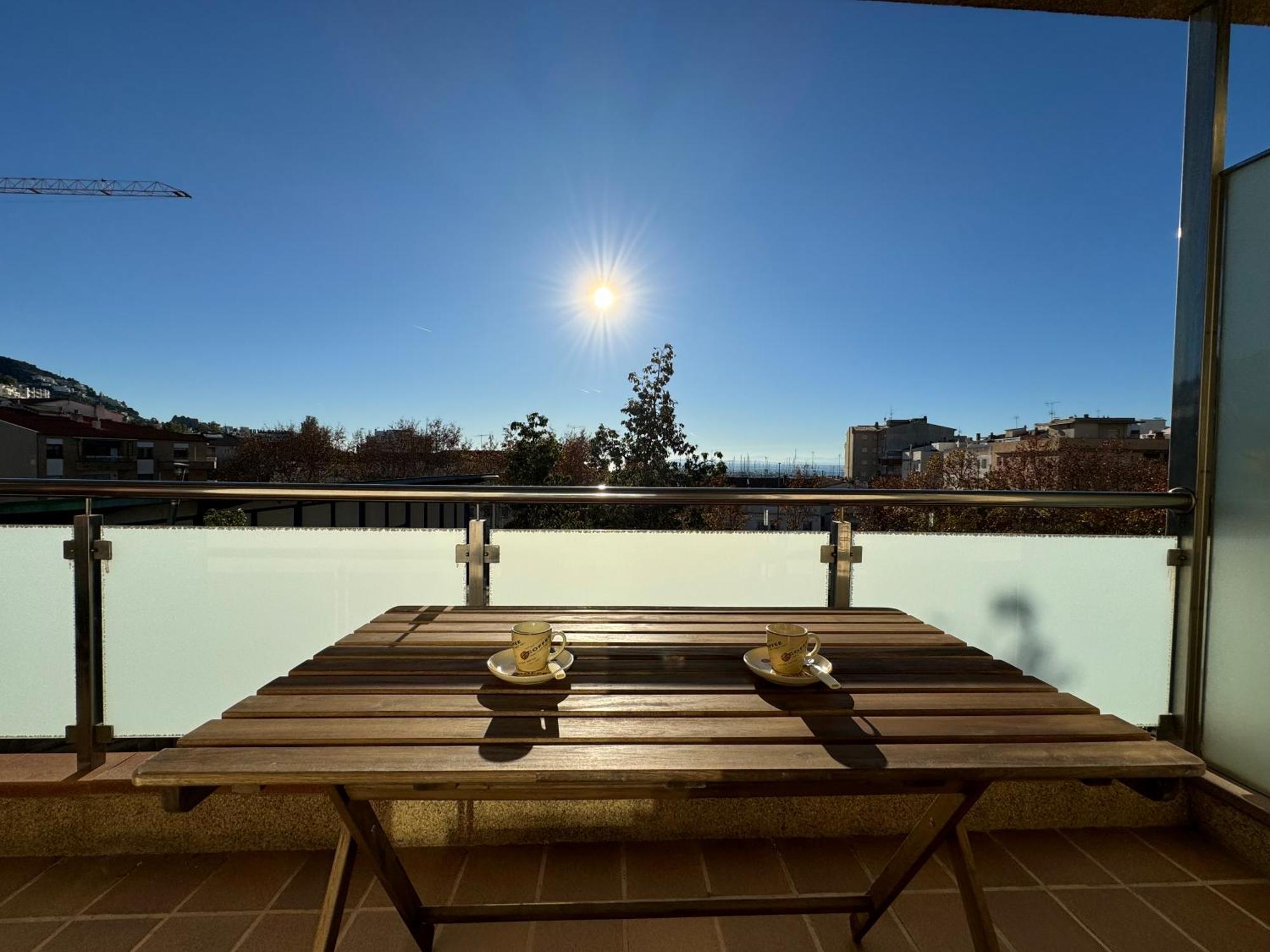 Piso En El Centro Con Vistas Al Mar Y Balcon Lejlighed Roses Eksteriør billede